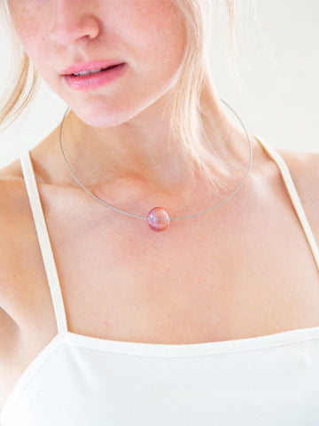 Vintage Y2K minimalist glass bead choker necklace.